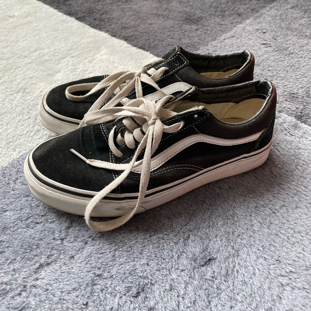 Vans Old School low top shoes in Black/white